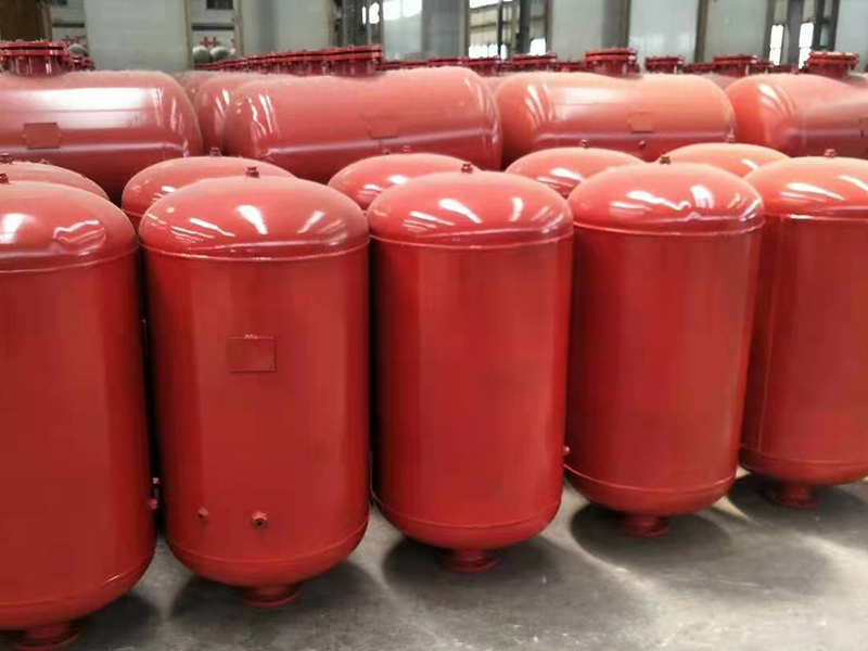 河南鴻宇集團(tuán)工業(yè)裝備工程：定制高品質(zhì)空氣錘